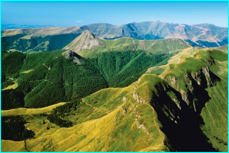 Les volcans d'Auvergne (massif Central)