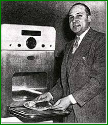 Les inventions de l'Époque Contemporaine : Le premier four à micro-ondes