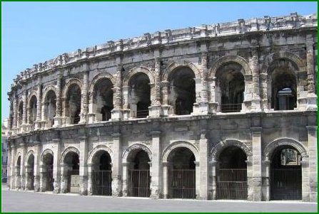 Les arènes de Nîmes (France)